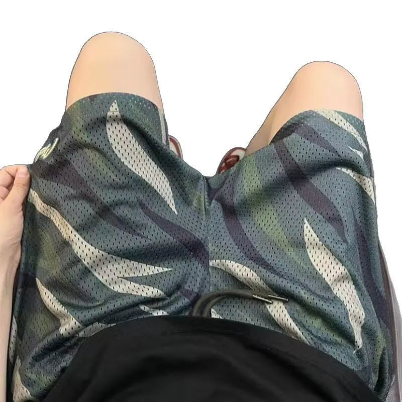 Men's straight-leg camouflage shorts in cotton-blend polyester fabric