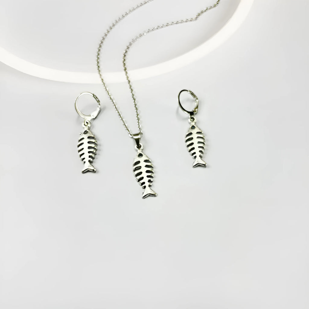 Retro fishbone pendant necklace and earrings set with adjustable O-chain in alloy construction