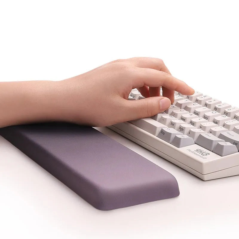 Square silica gel wrist support mouse pad with cloth surface measuring 250mm by 180mm