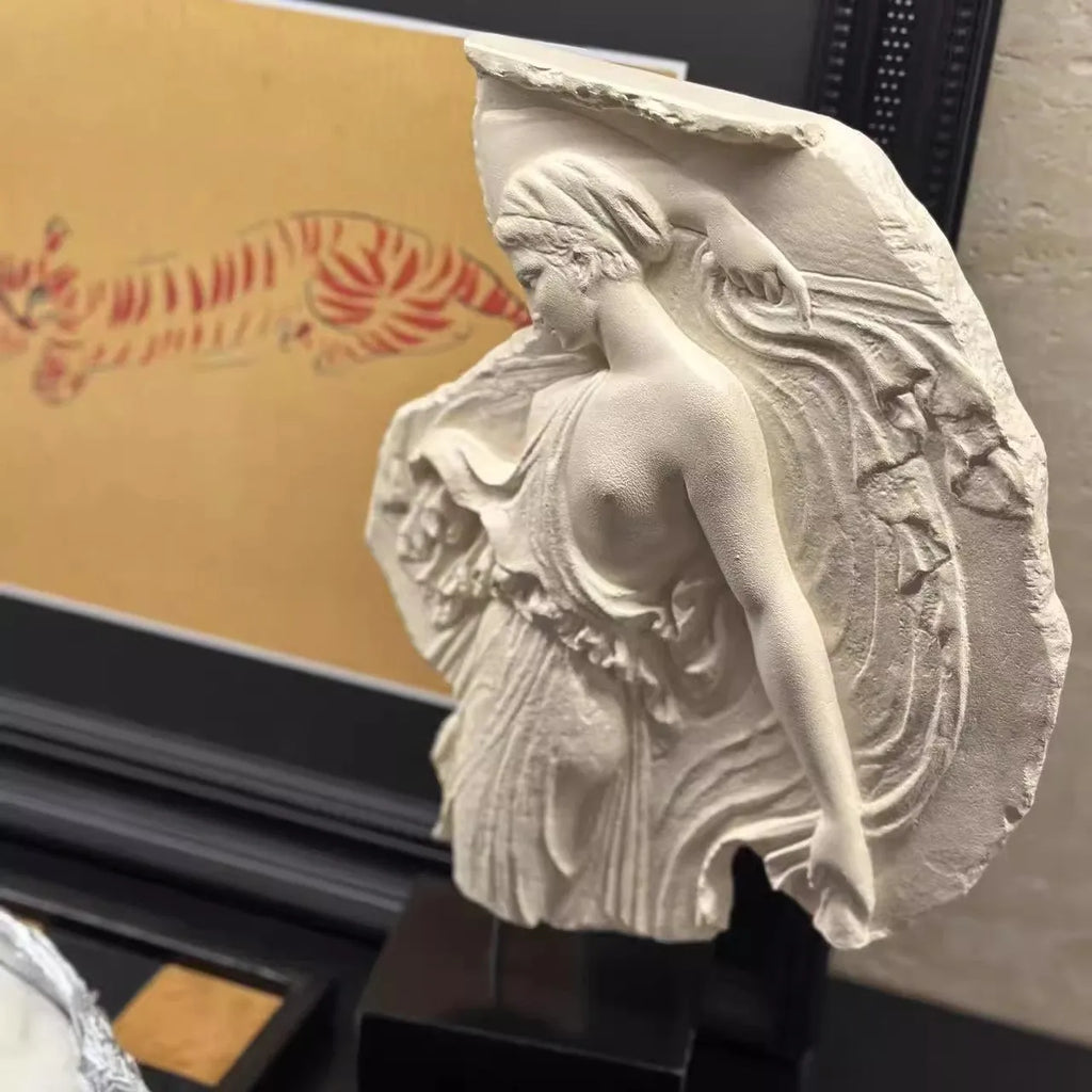 35cm tall wine goddess resin sculpture ornament in modern European style