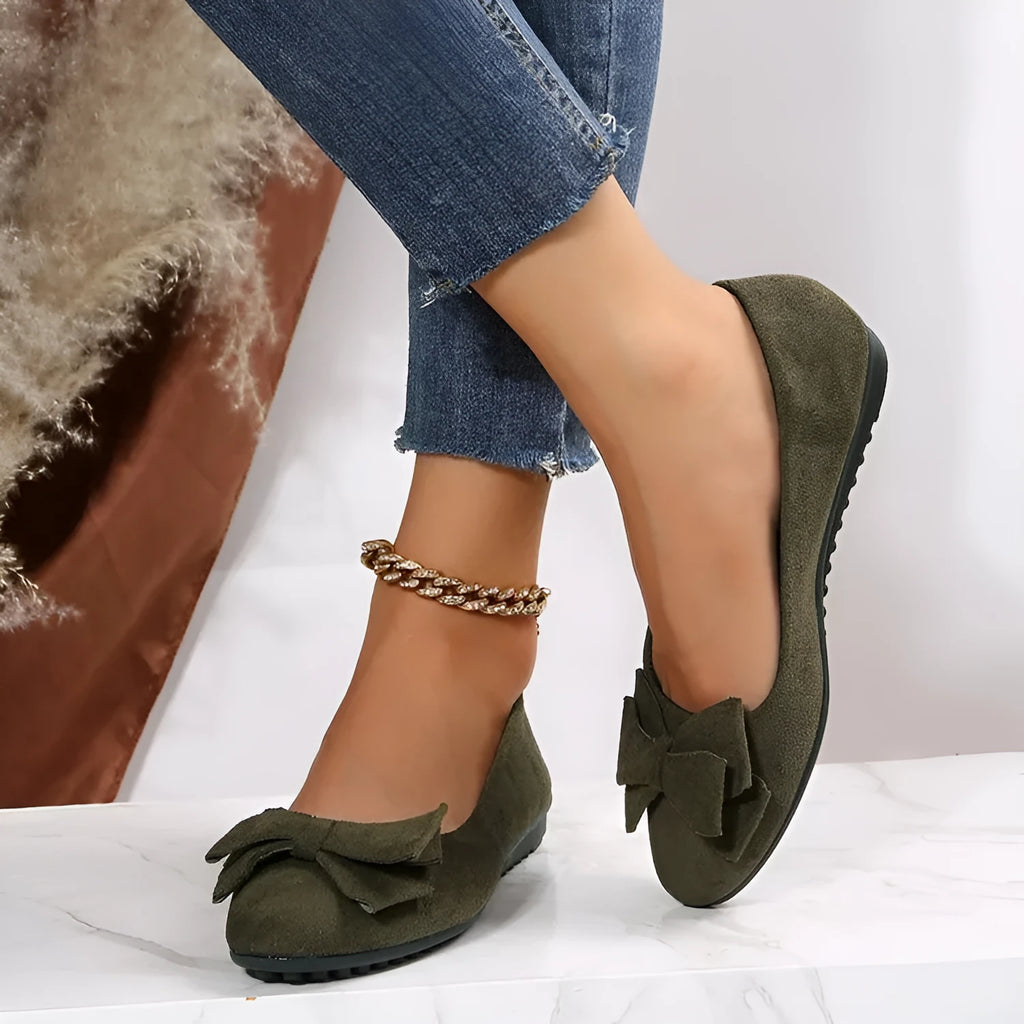 Women's rubber sole plus size flat casual shoes in black with suede bow, round toe, low heel